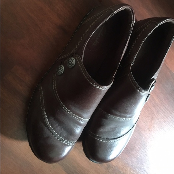 Clarks practically new
