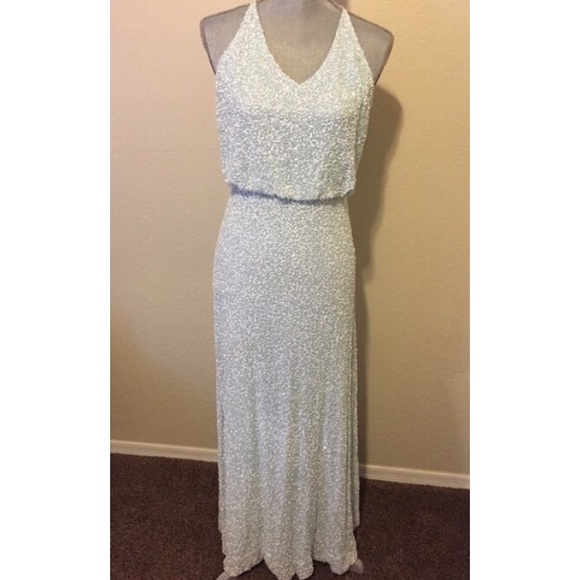 Sequined gown - Picture 3 of 4