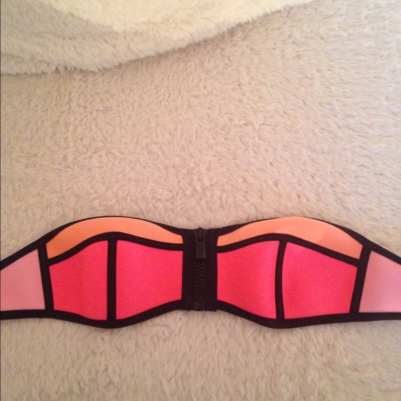 ON HOLD---Triangl Lily Strawberry Kiss