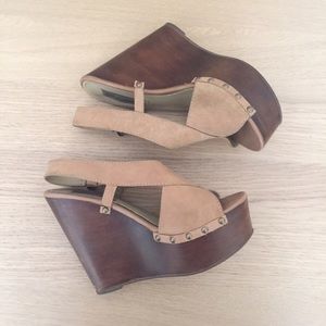 Steve Madden Tan Wooden Wedge Sandals