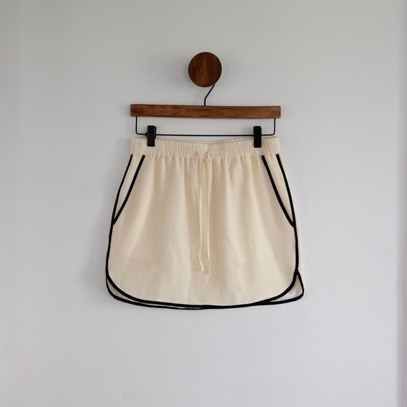 .piped silk mini. - Picture 2 of 4