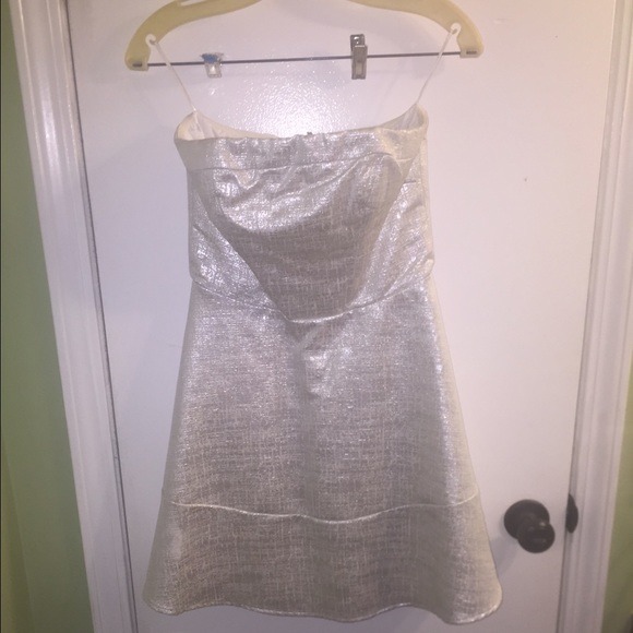 Strapless dress