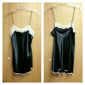 Victoria's Secret Black w/ white lace slip Size XL