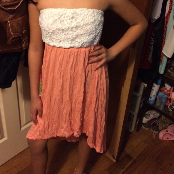 Dress - Picture 2 of 4
