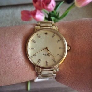 Moving sale🏡Authentic Kate Spade Watch in gold