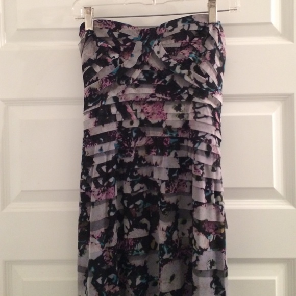 Beautiful worn one time long fitted size 4 gown