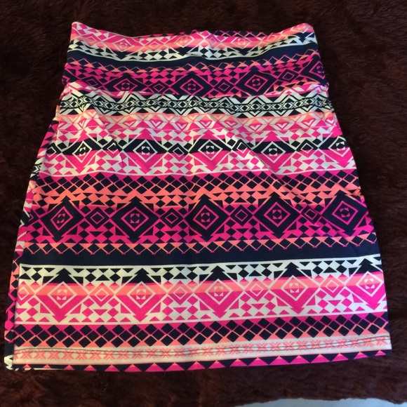 Skirt - Picture 1 of 2