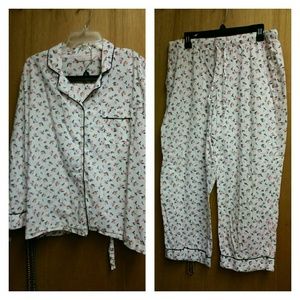 Victoria's Secret White w/ Roses PJs Size XL