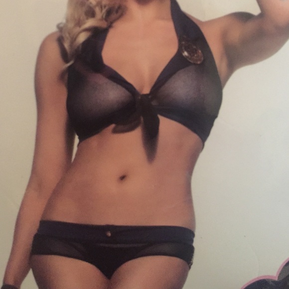 Lingerie - Picture 2 of 2
