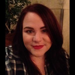 Meet your Posher, Debbie