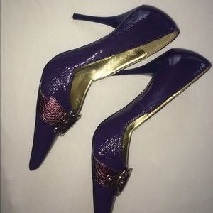 Purple Pumps