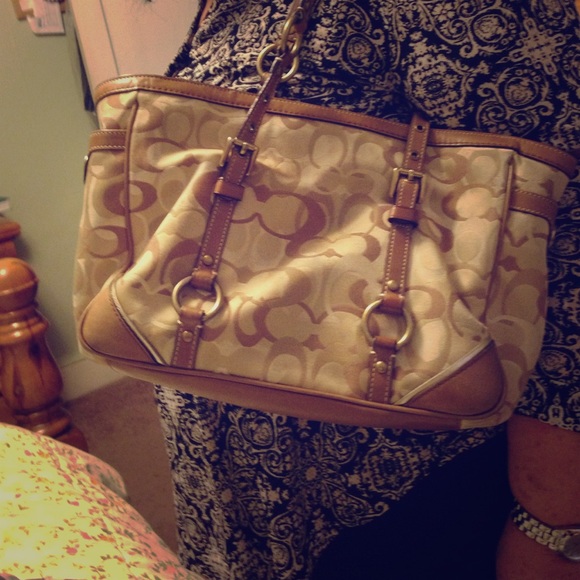 Coach bag!!! Best offer!!