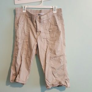 Lee easy fit tan capris size 16
