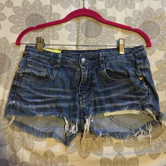 Sz 7 denim cut off shorts