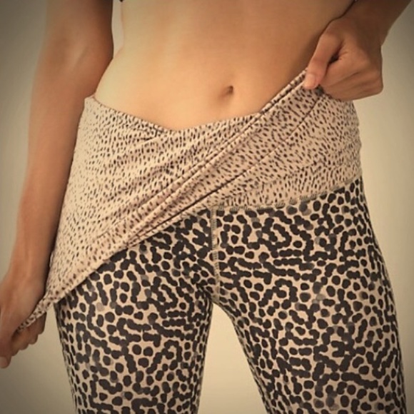 Rare! Wunder Under Dance Legging NWT