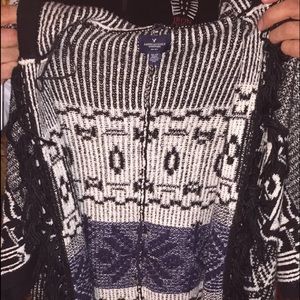 NEVER WORN AMERICAN EAGLE Sweater so cute!