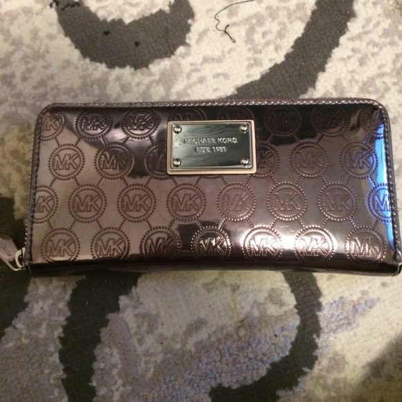 Michael Kors wallet