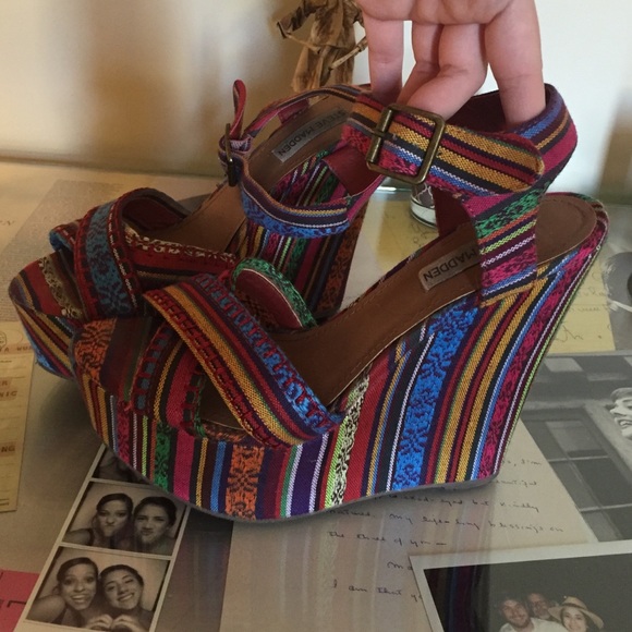 Steve Madden Printed Wedges