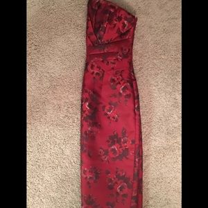 White House Black Market Strapless Red Floral