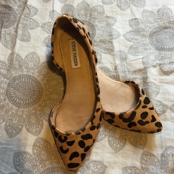 Steve Madden pointy toe flats sz 7 ELUSIONL