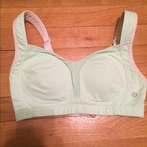 MINT LULULEMON 32D SPORTS BRA