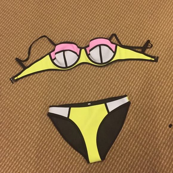 Triangl Bikini