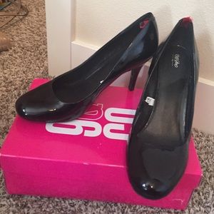 FLASH SALE!!!! Black patent heels