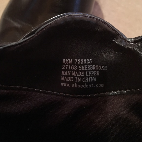 Ankle high, dark brown, heeled boots. - Picture 4 of 4