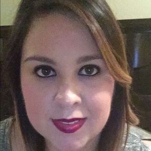 Meet your Posher, Nayra