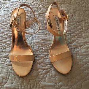 Steve Madden nude heels