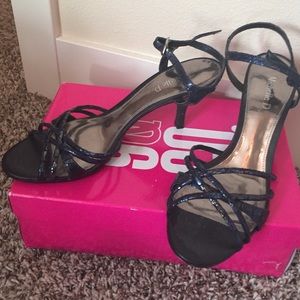 FLASH SALE! Dark blue reptile print strappy heels