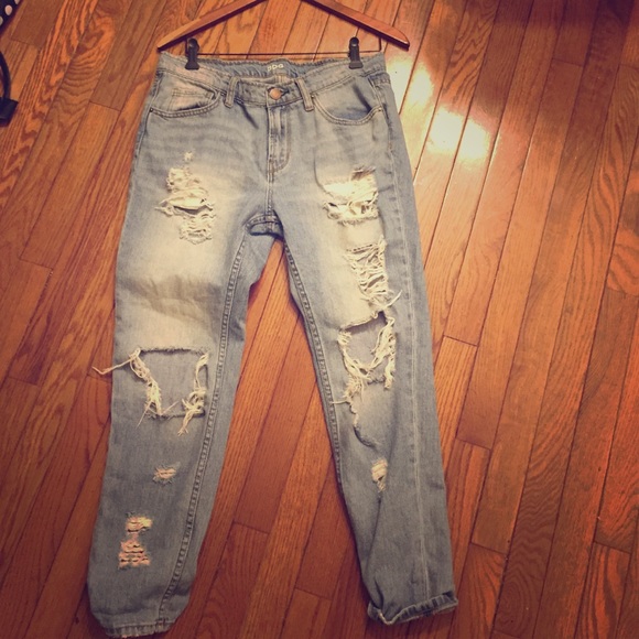 Urban outfitter ripped boyfriend jeans