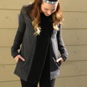 Lululemon bliss break wrap size 4