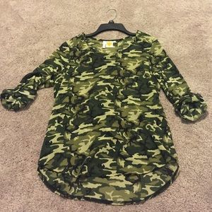 Camp quarter sleeved shirt
