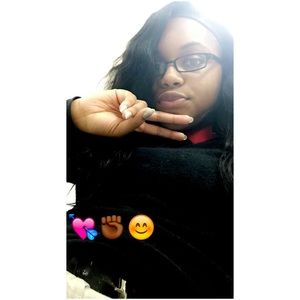 Meet your Posher, Janaya