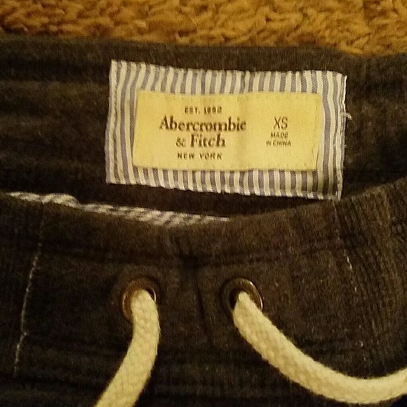 Shorts - Picture 3 of 3