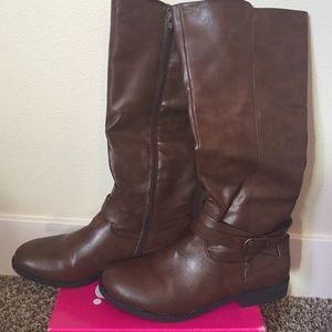 FLASH SALE!!! Tall brown leather flat boots