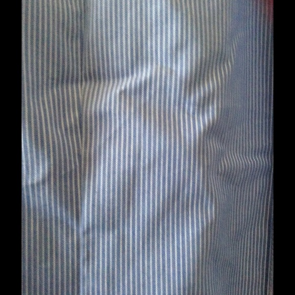 Button up - Picture 2 of 2