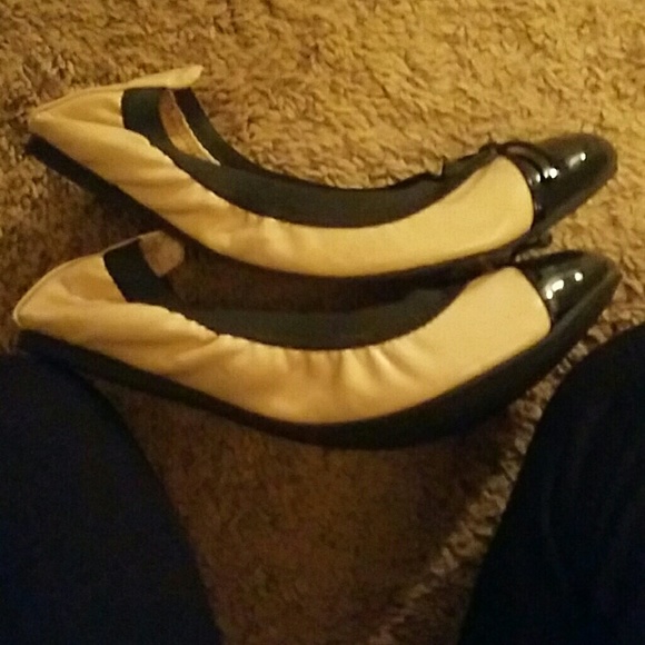 Shoes - Picture 4 of 4