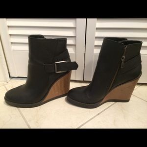 Mossimo boots, size 6