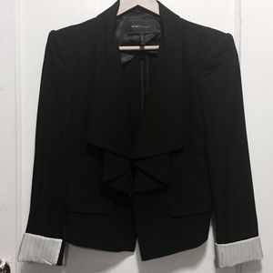 BCBG MAXAZRIA | size medium | cropped blazer