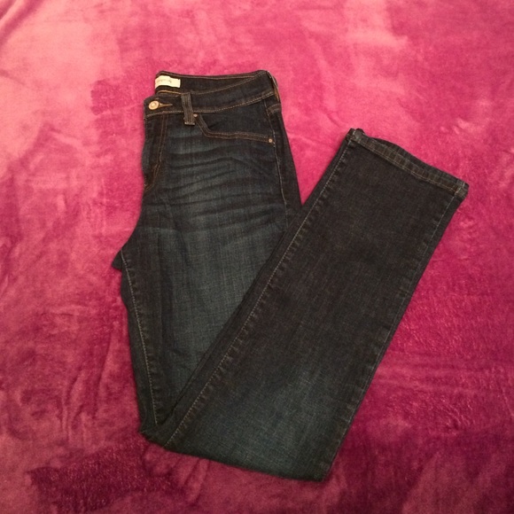 Levi's Straight Leg Jeans