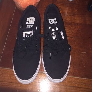 Dc shoes canvas size 6 1/2