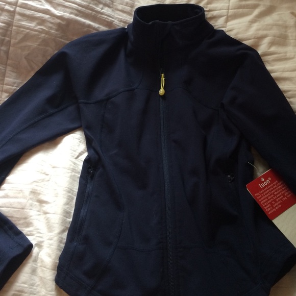 NEVER BEEN WORN LULU JACKET