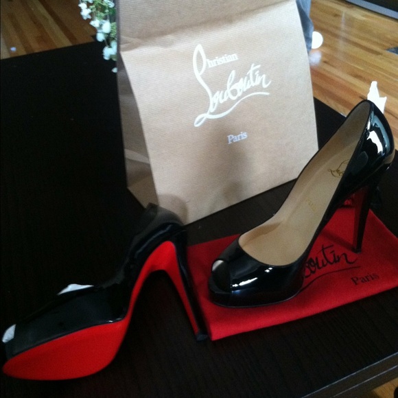 Louboutins size 39