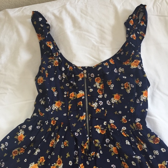 Floral dress - Picture 4 of 4