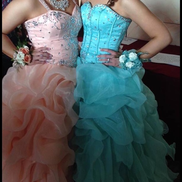 I am selling my prom dress from my Junior year. - Picture 3 of 4