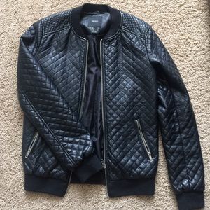 ✨✨Black Leather Bomber Jacket