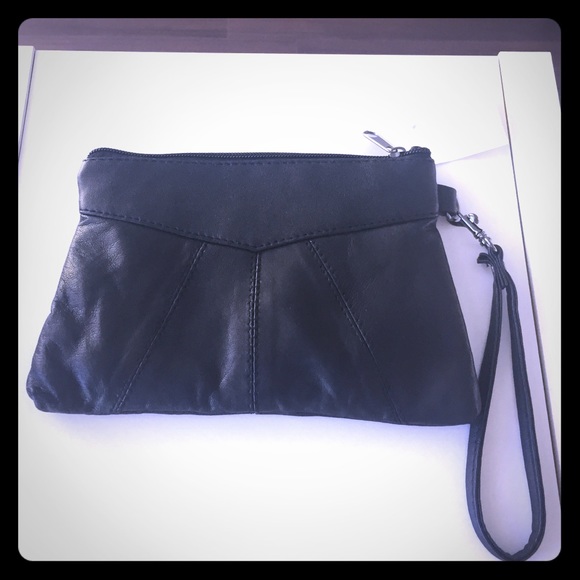 BLACK VEGAN LEATHER MAKEUP BAG