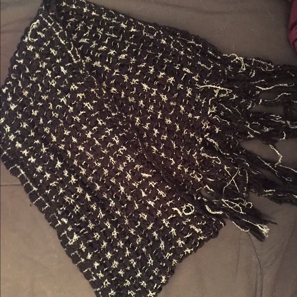 Black & White Scarf